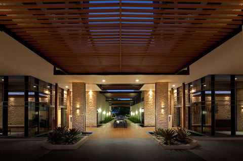 Oaks Redcliffe Mon Komo Suites - Accommodation NT 14