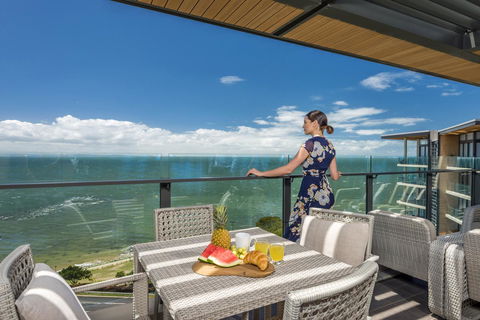 Oaks Redcliffe Mon Komo Suites - Accommodation NT 18
