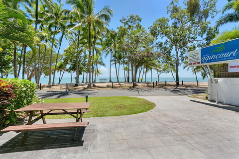 Agincourt Beachfront Apartments - Accommodation NT 5