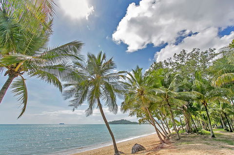 Agincourt Beachfront Apartments - Accommodation NT 3