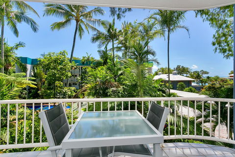Agincourt Beachfront Apartments - Accommodation NT 4