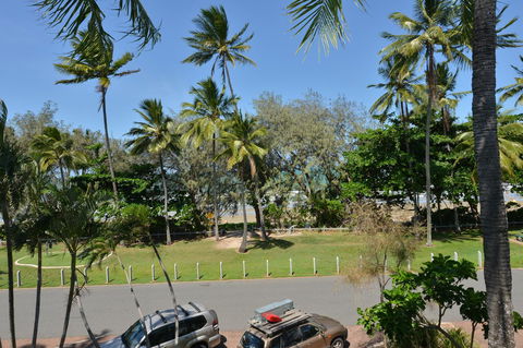 Seascape Holidays At Beachfront Terraces - Accommodation NT 27
