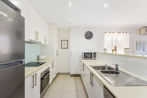 Redvue Holiday Apartments - Accommodation NT 5
