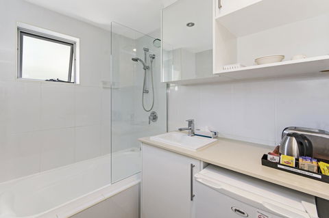 Redvue Holiday Apartments - Accommodation NT 26