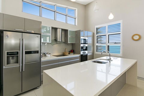 Redvue Holiday Apartments - Accommodation NT 19