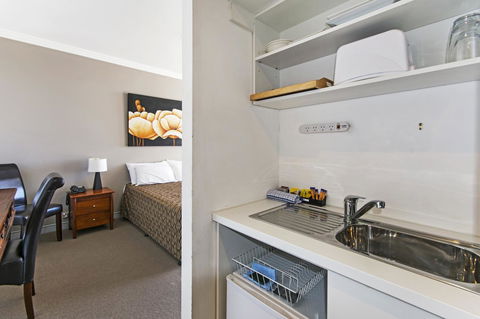Redvue Holiday Apartments - Accommodation NT 25