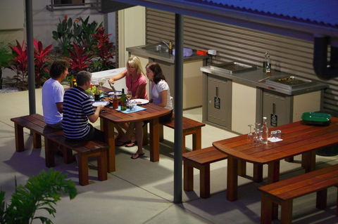 Agnes Water Beach Club - NT Tourism 7