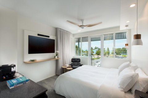 Heart Hotel And Gallery Whitsundays - Accommodation NT 4