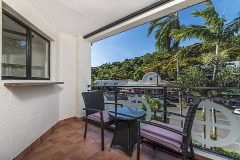 Regal Port Douglas - Accommodation NT 11