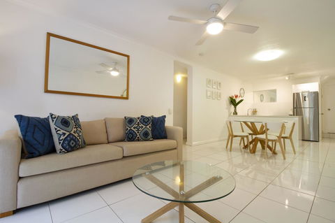 The White House Port Douglas - Accommodation NT 2