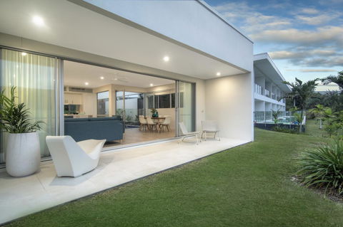 Pool Resort Port Douglas - Accommodation NT 41