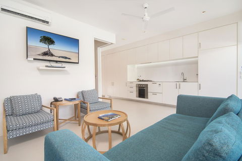 Pool Resort Port Douglas - Accommodation NT 7