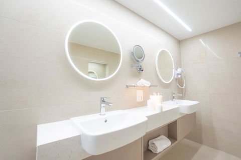 Pacific Hotel Cairns - Accommodation NT 24