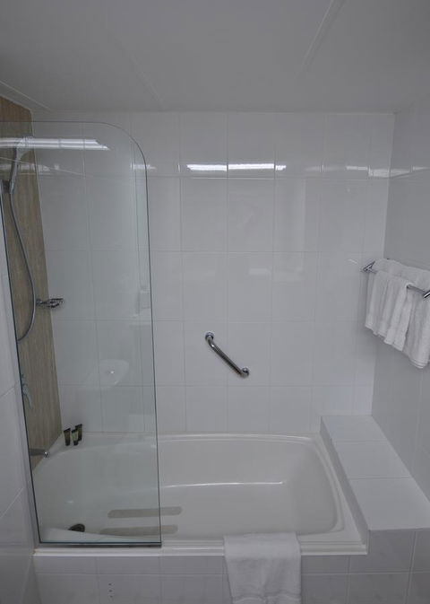 Pacific Hotel Cairns - Accommodation NT 40