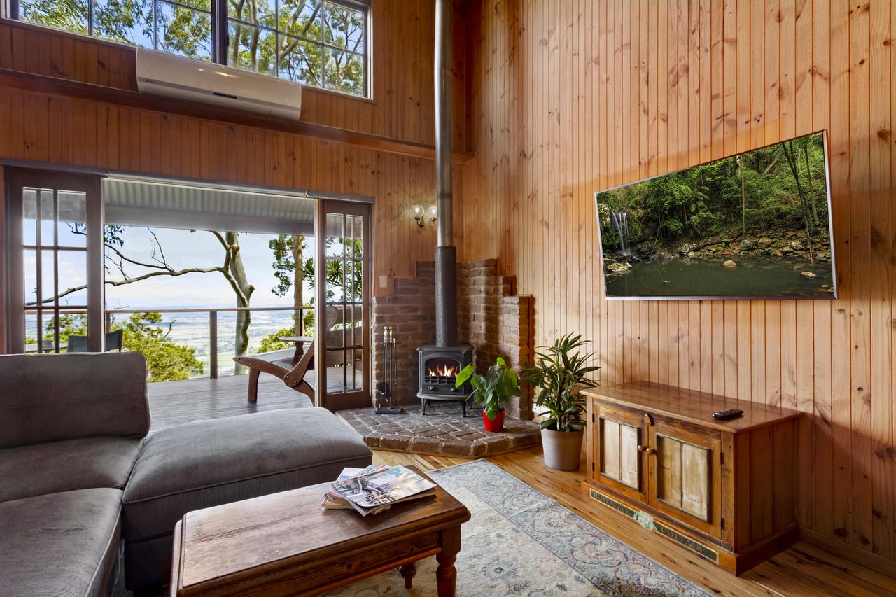 Tamborine Mountain QLD Accommodation NT