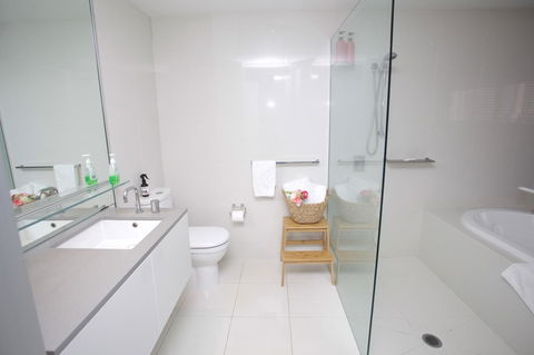 Circle Luxury Holidays - Accommodation NT 6