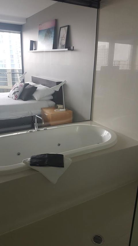 Circle Luxury Holidays - Accommodation NT 17