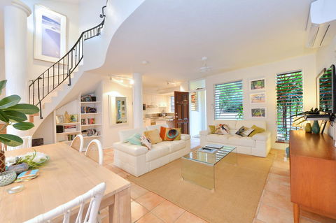 [ ANDY'S BEACH HOUSE ] - Accommodation NT 13