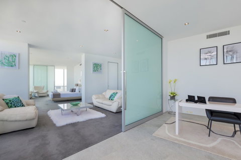Q1 Resort & Spa - Official - Accommodation NT 40