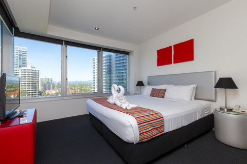 Q1 Resort & Spa - Official - Accommodation NT 9