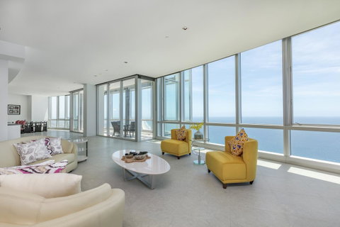 Q1 Resort & Spa - Official - Accommodation NT 13