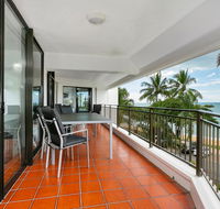 Roydon Beachfront Apartments - NT Tourism
