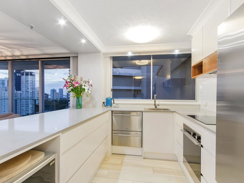 Sunbird Beach Resort Main Beach - Accommodation NT 8