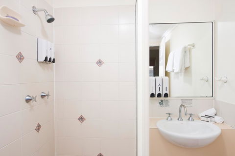 Park Regis Anchorage - Accommodation NT 9