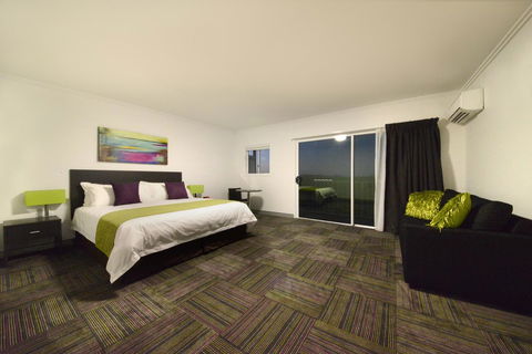 Mackay Oceanside Central Hotel Official - NT Tourism 24