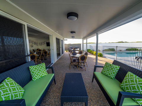Mackay Oceanside Central Hotel Official - NT Tourism 32