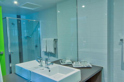 Mackay Oceanside Central Hotel Official - NT Tourism 13