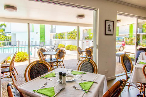 Mackay Oceanside Central Hotel Official - NT Tourism 4