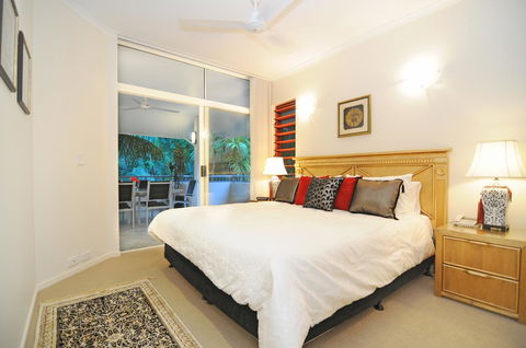 Oasis At Palm Cove - NT Tourism 3