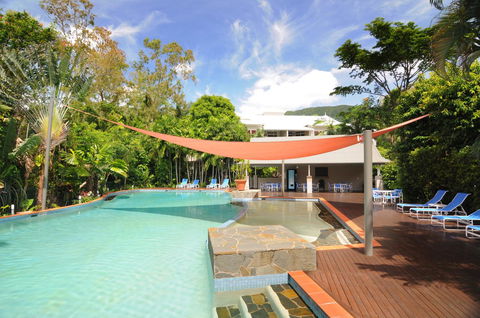 Oasis At Palm Cove - NT Tourism 24
