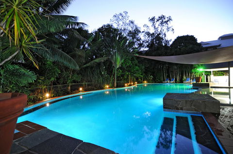 Oasis At Palm Cove - NT Tourism 31