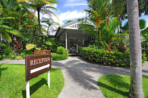 Oasis At Palm Cove - NT Tourism 15