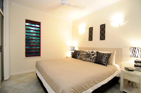 Oasis At Palm Cove - NT Tourism 22