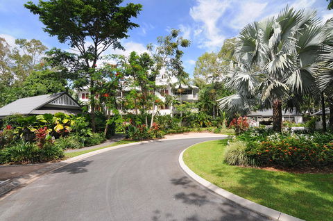 Oasis At Palm Cove - NT Tourism 34