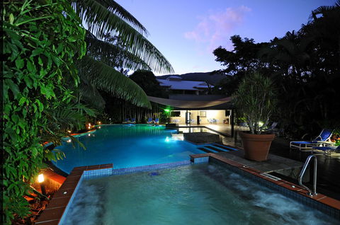 Oasis At Palm Cove - NT Tourism 32
