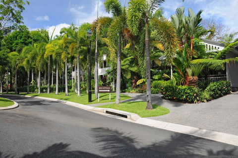 Oasis At Palm Cove - NT Tourism 26