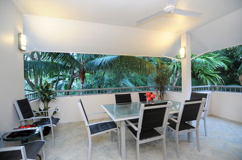 Oasis At Palm Cove - NT Tourism 18