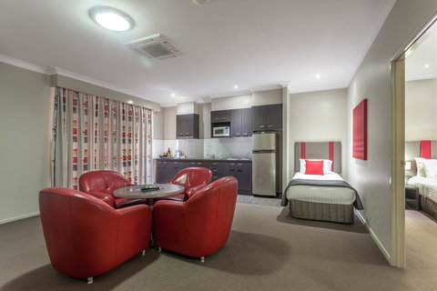 Platinum International - Accommodation NT 33