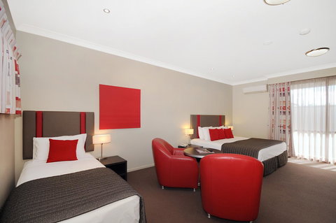 Platinum International - Accommodation NT 8