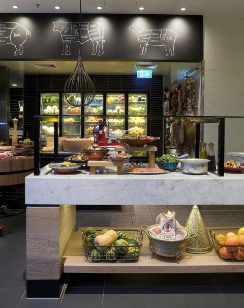 QT Gold Coast - Accommodation NT 15