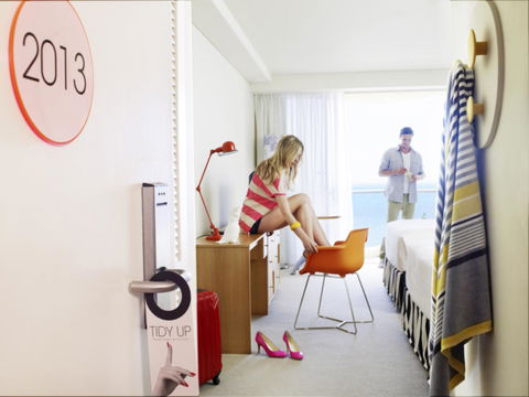 QT Gold Coast - Accommodation NT 38