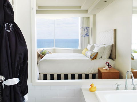 QT Gold Coast - Accommodation NT 10