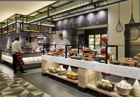 QT Gold Coast - Accommodation NT 12