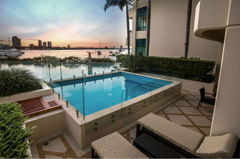 Imperial Hotel Gold Coast - Accommodation NT 2