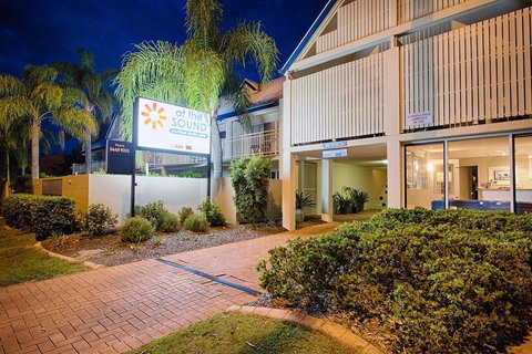 At The Sound Noosa Motel - Accommodation NT 18