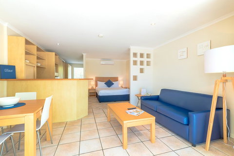 At The Sound Noosa Motel - Accommodation NT 28